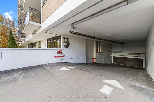 503-212 Kerr Street, Oakville, ON - 