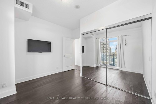 2109-33 Shore Breeze Drive W, Toronto, ON - Indoor Photo Showing Other Room