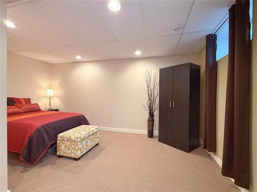 120 Willowlane Drive, Brandon, MB - Indoor Photo Showing Bedroom