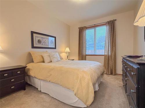 120 Willowlane Drive, Brandon, MB - Indoor Photo Showing Bedroom