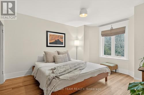 324 Osgoode Street, Ottawa, ON - Indoor Photo Showing Bedroom