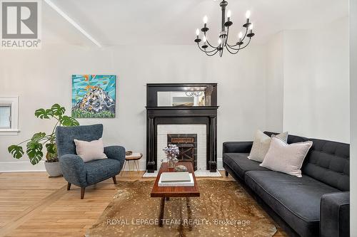 324 Osgoode Street, Ottawa, ON - Indoor Photo Showing Living Room With Fireplace