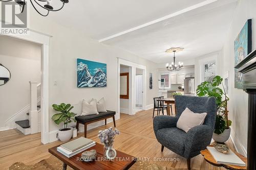 324 Osgoode Street, Ottawa, ON - Indoor Photo Showing Living Room