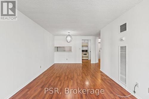 901 - 633 Bay Street, Toronto, ON - Indoor Photo Showing Other Room