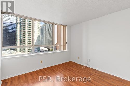 901 - 633 Bay Street, Toronto, ON - Indoor Photo Showing Other Room