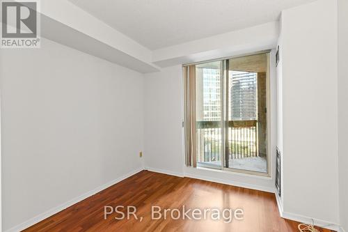 901 - 633 Bay Street, Toronto, ON - Indoor Photo Showing Other Room