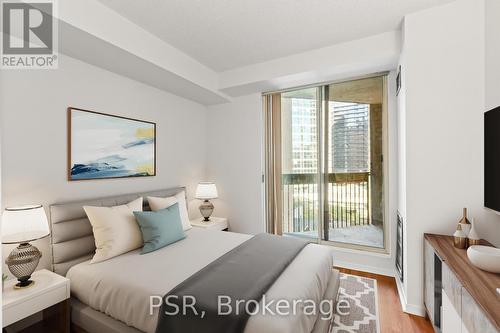 901 - 633 Bay Street, Toronto, ON - Indoor Photo Showing Bedroom