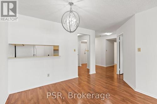 901 - 633 Bay Street, Toronto, ON - Indoor Photo Showing Other Room