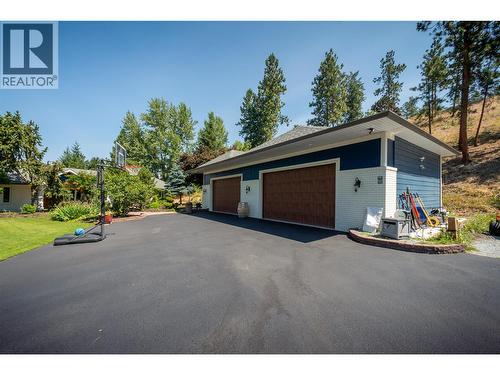 514 Hawes Court, Kelowna, BC - Outdoor