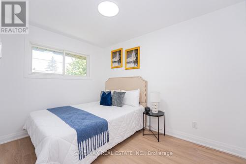 248 West 18Th Street, Hamilton, ON - Indoor Photo Showing Bedroom