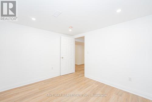 248 West 18Th Street, Hamilton, ON - Indoor Photo Showing Other Room