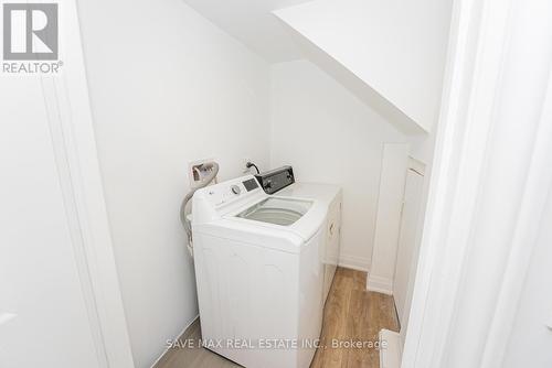 248 West 18Th Street, Hamilton, ON - Indoor Photo Showing Laundry Room