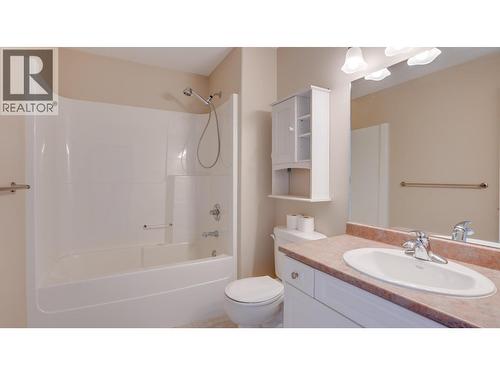 Upstairs Bathroom - 5200 25Th Avenue, Vernon, BC - Indoor Photo Showing Bathroom