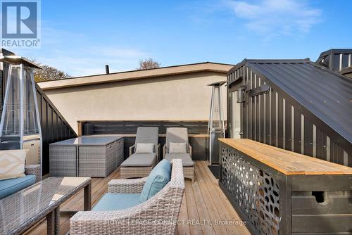 Th3 - 126 Spadina Road, Toronto, ON - Outdoor With Exterior