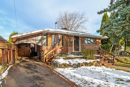 675 Rue Coursol  Laval (Chomedey), QC H7V 1W2