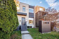 1549 DUNDAS STREET E  Toronto, ON M4L 1K6