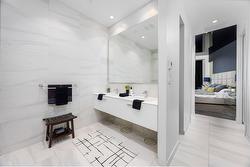 Salle de bains attenante à la CCP - 