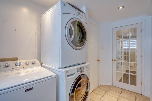 Salle de lavage - 40 Rue De La Flandre, Blainville, QC - Indoor Photo Showing Laundry Room