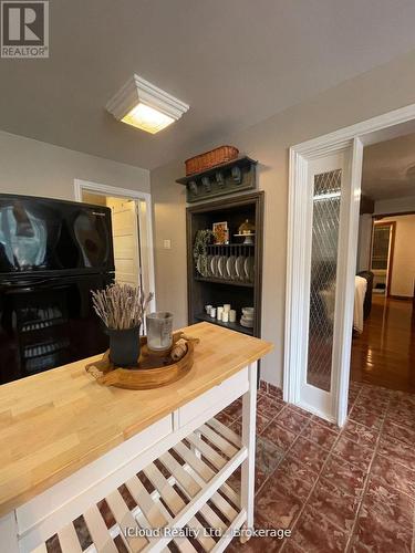 11 Maple Lane, Caledon, ON - Indoor Photo Showing Other Room