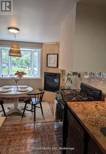 11 Maple Lane, Caledon, ON - Indoor Photo Showing Other Room