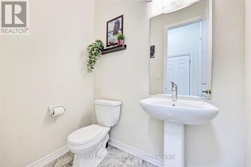 150 Jonkman Boulevard, Bradford West Gwillimbury, ON - Indoor Photo Showing Bathroom