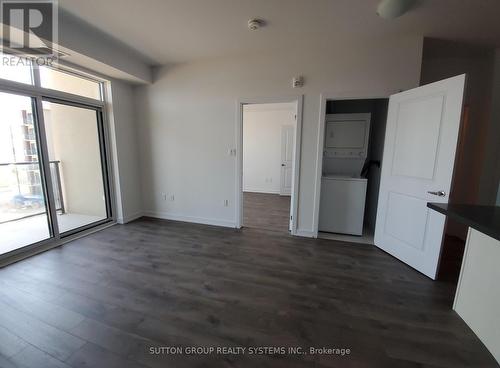 437 - 101 Shoreview Place, Hamilton, ON - Indoor Photo Showing Other Room