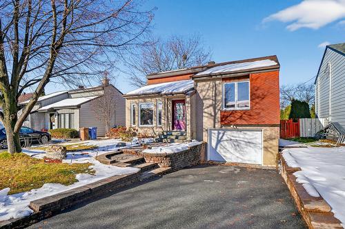 790 Rue Sara  Laval (Fabreville), QC H7R 5V9