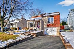 790 Rue Sara  Laval (Fabreville), QC H7R 5V9