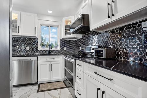 Kitchen - 790 Rue Sara, Laval (Fabreville), QC - Indoor Photo Showing Kitchen With Upgraded Kitchen