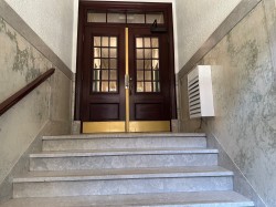 Interior - 