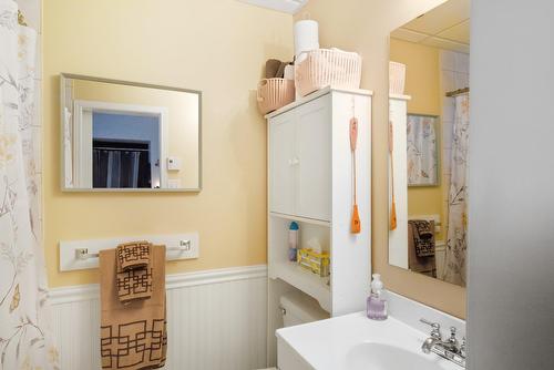 Bathroom - 177 Rue Dorchester, Gatineau (Buckingham), QC - Indoor Photo Showing Bathroom