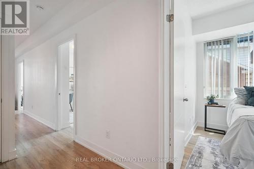 215 - 525 Adelaide Street W, Toronto, ON - Indoor