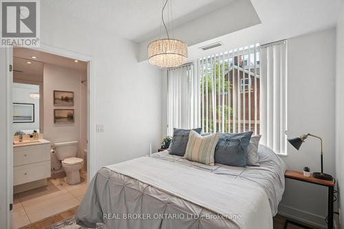 215 - 525 Adelaide Street W, Toronto, ON - Indoor Photo Showing Bedroom