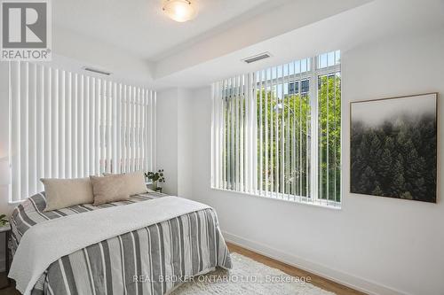 215 - 525 Adelaide Street W, Toronto, ON - Indoor Photo Showing Bedroom