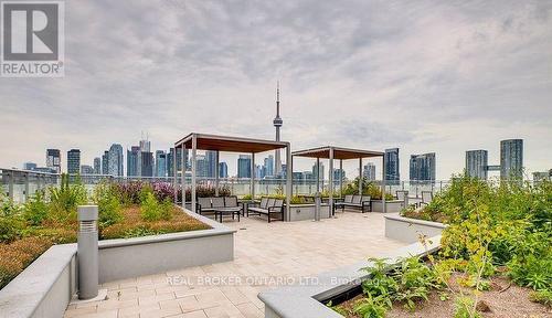 215 - 525 Adelaide Street W, Toronto, ON - Outdoor