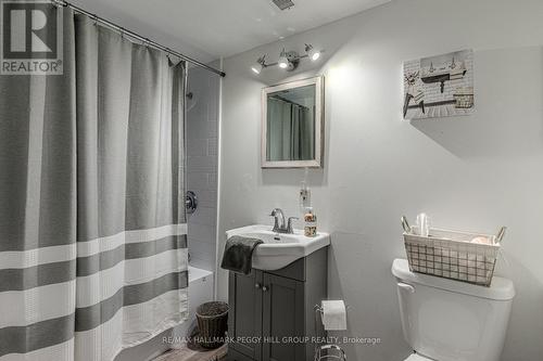 2447 Ridge Road W, Oro-Medonte, ON - Indoor Photo Showing Bathroom