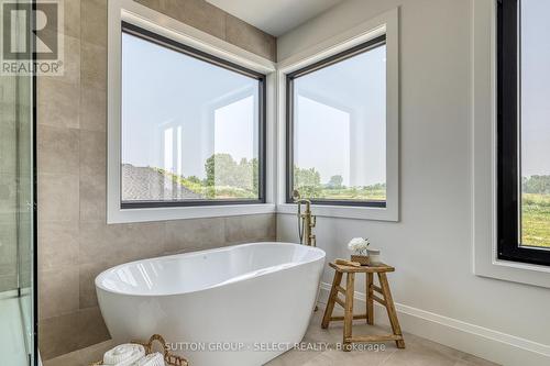 169 Edgewater Boulevard, Middlesex Centre (Kilworth), ON - Indoor Photo Showing Bathroom