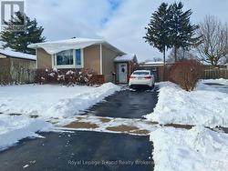 92 KEATS DRIVE  Woodstock (Woodstock - South), ON N4S 8B8