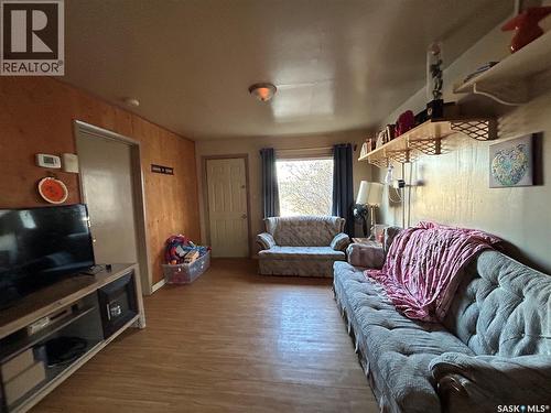 618 98Th Avenue, Tisdale, SK - Indoor Photo Showing Living Room