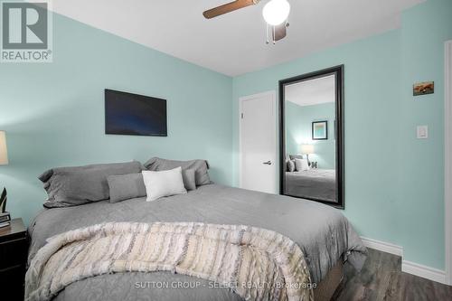 21069 Riverview Drive, Thames Centre, ON - Indoor Photo Showing Bedroom