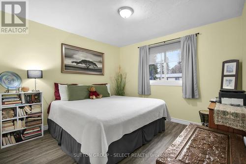 21069 Riverview Drive, Thames Centre, ON - Indoor Photo Showing Bedroom