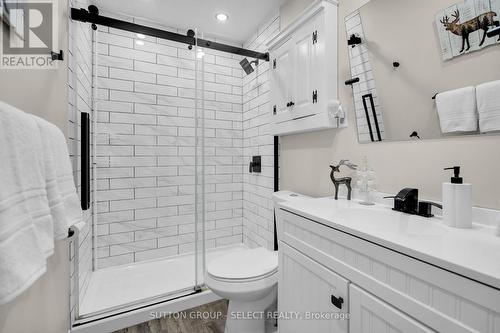 21069 Riverview Drive, Thames Centre, ON - Indoor Photo Showing Bathroom