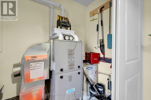 21069 Riverview Drive, Thames Centre, ON - Indoor Photo Showing Laundry Room