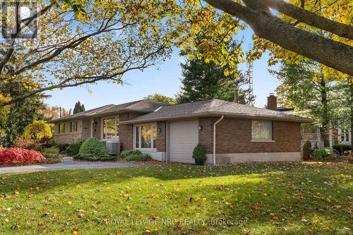 Attached landscape - 31 St Lawrence Drive, St. Catharines (Bunting/Linwell), ON - Outdoor