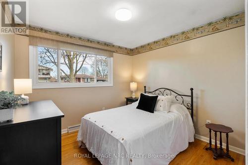 2nd bedroom - 31 St Lawrence Drive, St. Catharines (Bunting/Linwell), ON - Indoor Photo Showing Bedroom