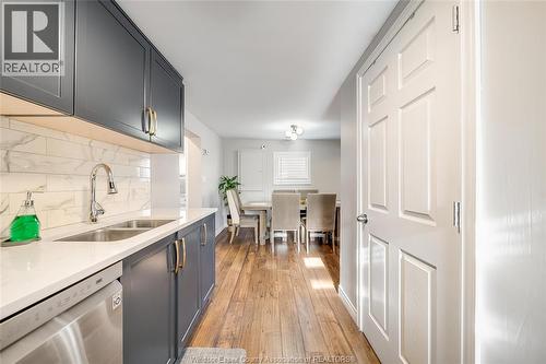 845 Arthur, Windsor, ON - Indoor Photo Showing Kitchen With Double Sink