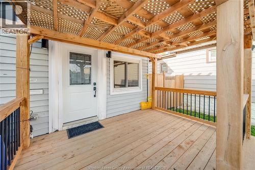 845 Arthur, Windsor, ON - Outdoor With Deck Patio Veranda With Exterior