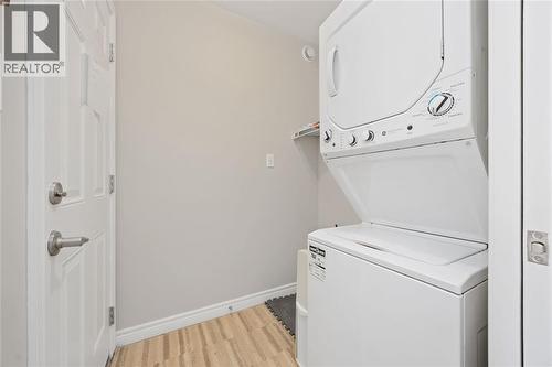 5700 Blackwell Sideroad Unit# 276, Sarnia, ON - Indoor Photo Showing Laundry Room