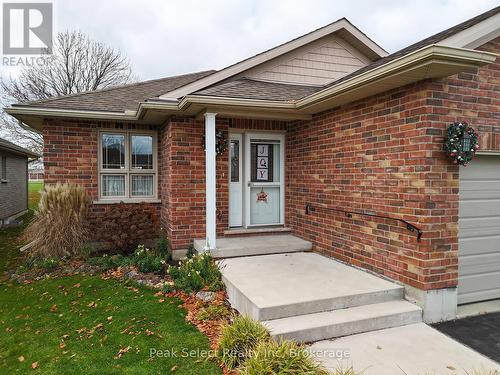 34 HOMEFIELD COURT  St. Marys, ON N4X 0A4