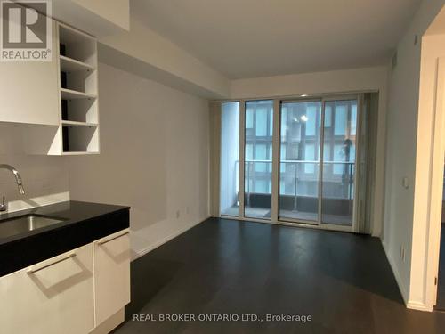 1607 - 68 Shuter Street, Toronto, ON - Indoor Photo Showing Other Room